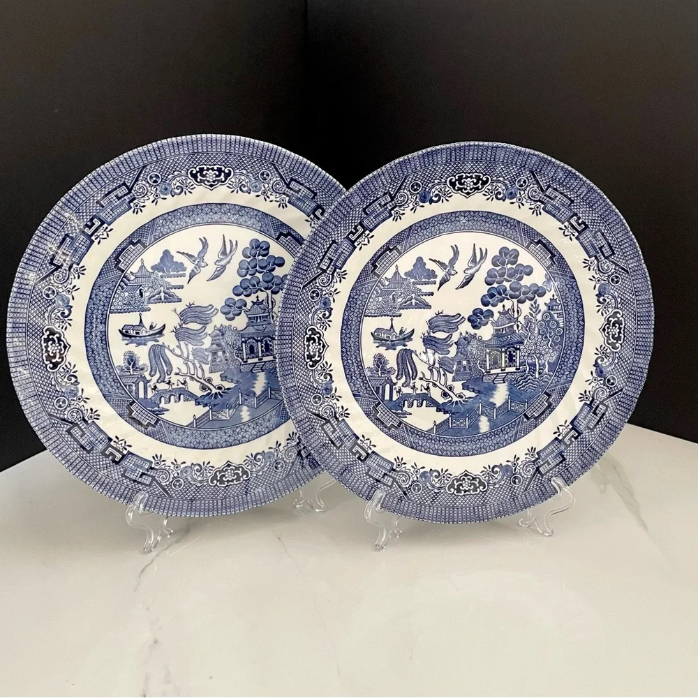 SET of 2 Blue Willow Dinner Plates - Essex